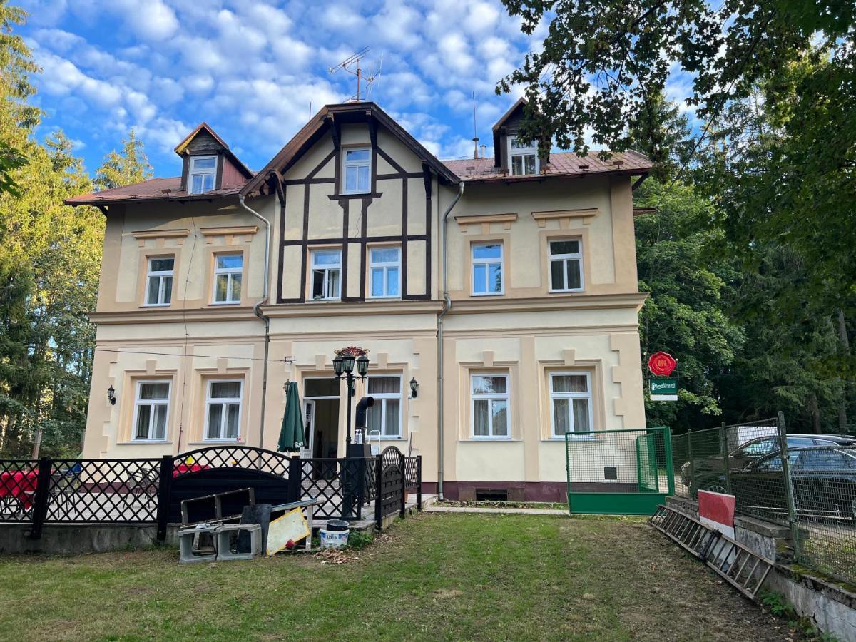Villa Berolina Marianske Lazne Exterior foto